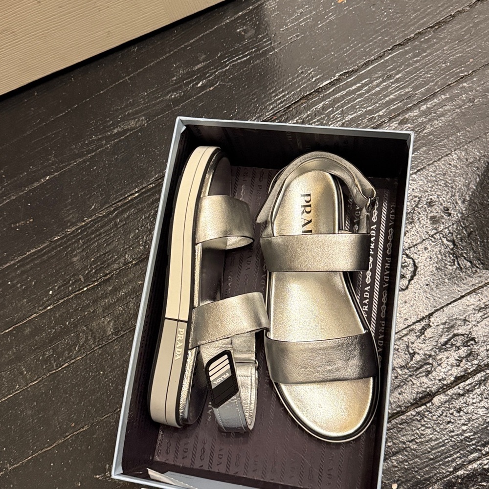 Prada leather sling back sandals size 8 - Picture 8 of 9